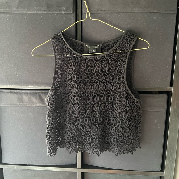 Club Monaco Lace Crop - Picture 3 of 5